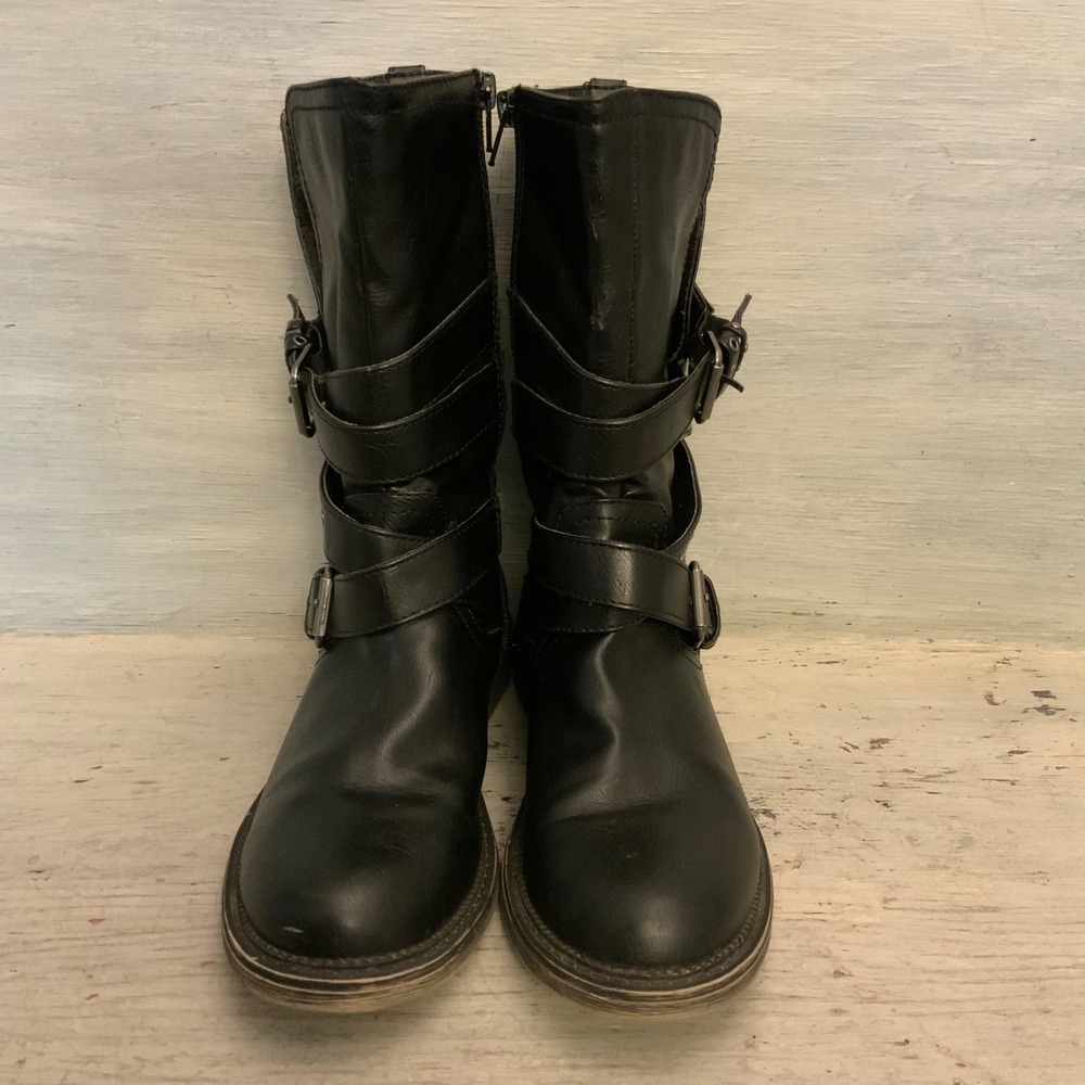 Kohl's Faux Leather Katsura Black Strappy Buckle Embellished Moto Boots 9M GC - Picture 2 of 7